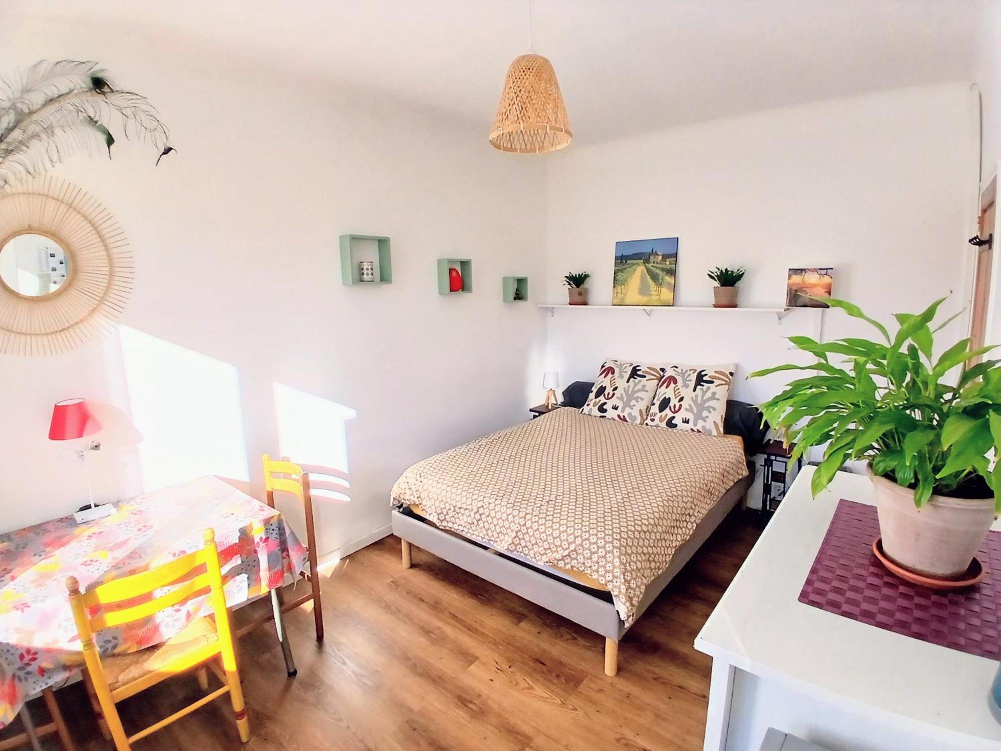Comme Un Petit Studio - Totalement Independant - Entree Autonome Prades  Bagian luar foto